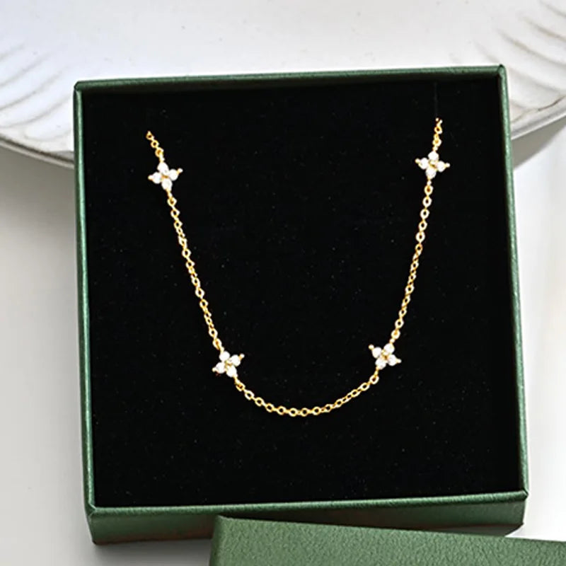Dainty Leaf Necklace