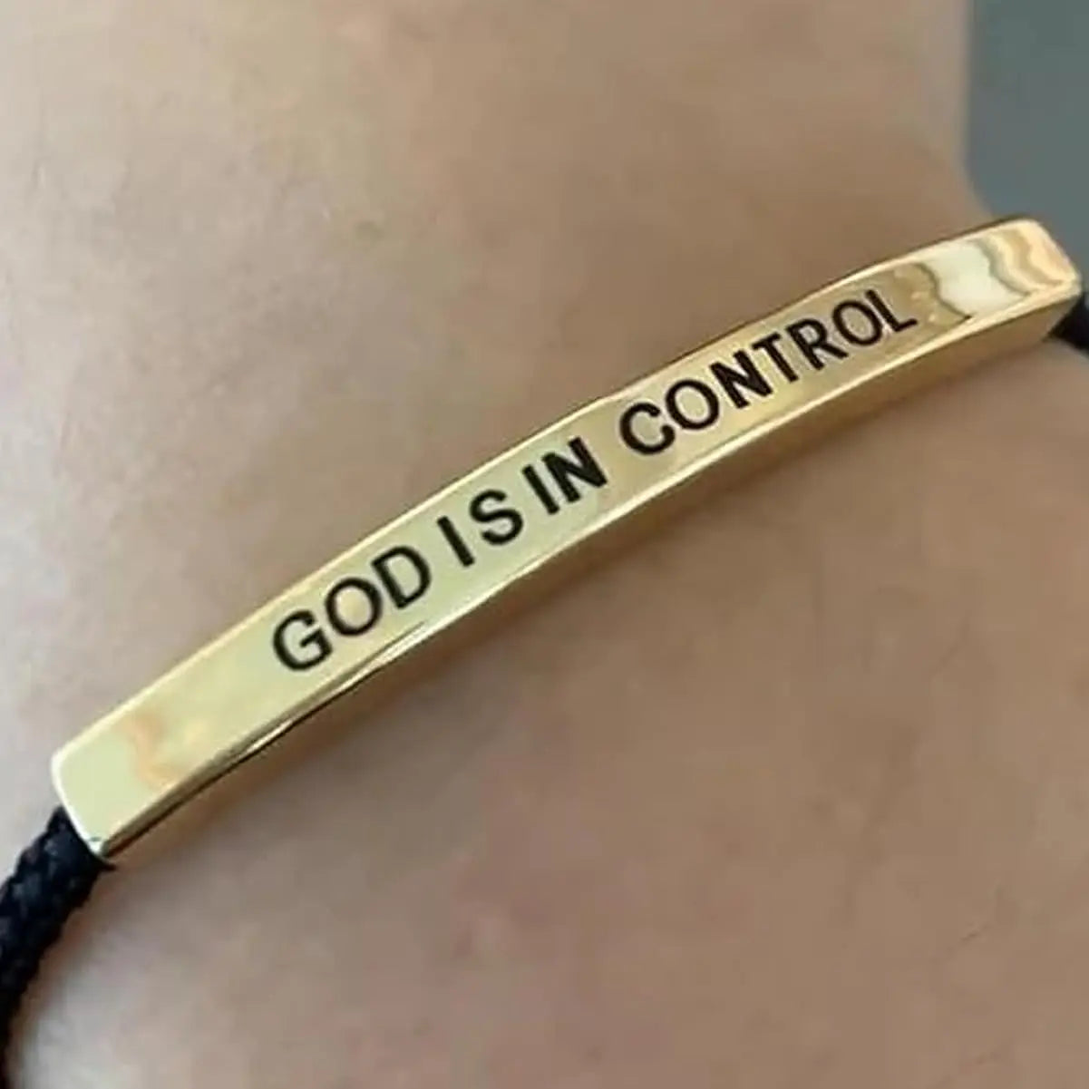 “God Is in Control”, Dios Tiene El Control Pulsera